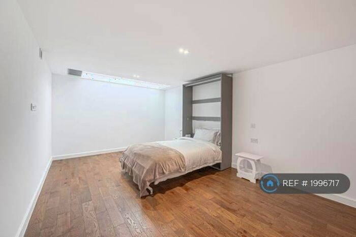 Studio To Rent In Endersleigh Gardens, London, NW4
