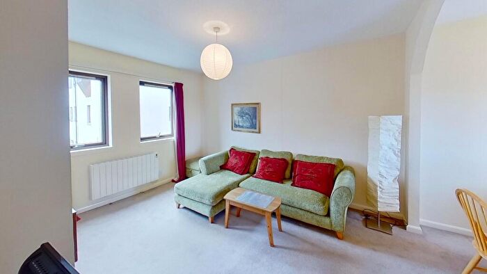 2 Bedroom Flat To Rent In Sandport, Edinburgh, EH6