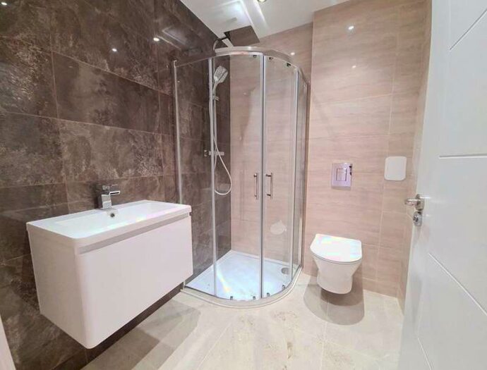 1 Bedroom Apartment To Rent In - Queen Katherine Ct Queen Katherine Court, 11 High Street South, LU6