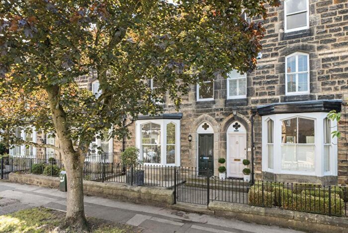 4 Bedroom Terraced House For Sale In West End Avenue, Harrogate, HG2