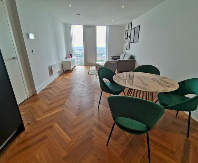 2 Bedroom Flat To Rent In Deansgate Square, East Tower, Manchester, M15