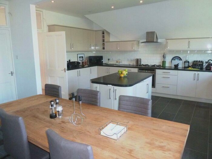 3 Bedroom Apartment To Rent In Daleham Gardens, Belsize Park, NW3