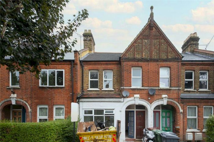2 Bedroom Flat To Rent In Warner Road, Walthamstow, London, E17