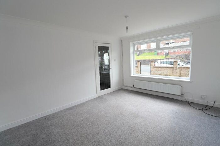 3 Bedroom House To Rent In Bawn Approach, Leeds, West Yorkshire, LS12