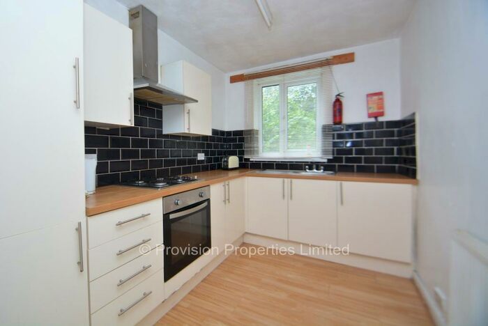 3 Bedroom Terraced House To Rent In Park View Avenue, Burley, Leeds, LS4
