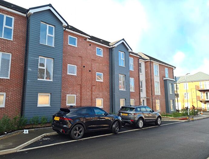 2 Bedroom Flat To Rent In Tilling Green, Dunstable, LU5