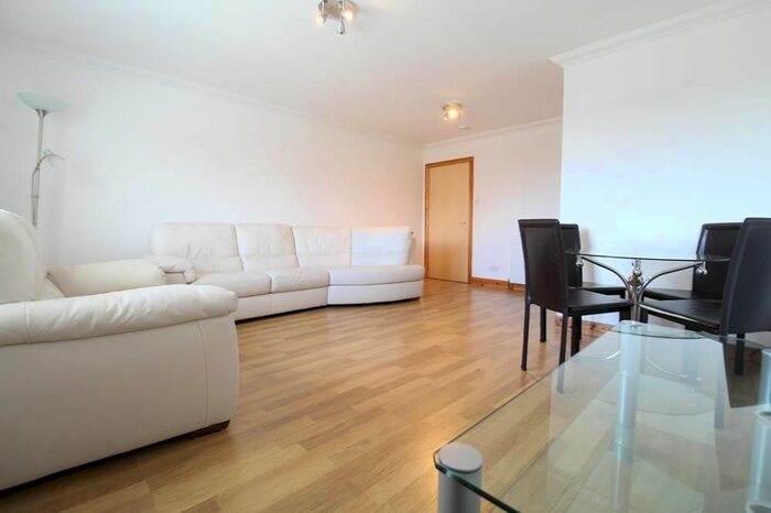 2 Bedroom Flat To Rent In John Street, First Floor, AB21