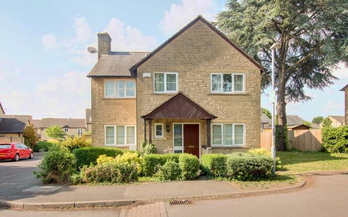 4 Bedroom Detached House To Rent In Swallow Drive, Trowbridge, BA14