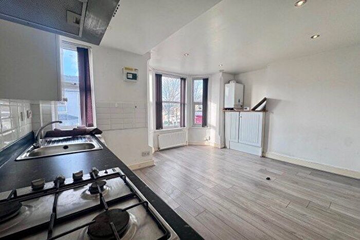 1 Bedroom Flat To Rent In Noel Street, Nottingham, NG7