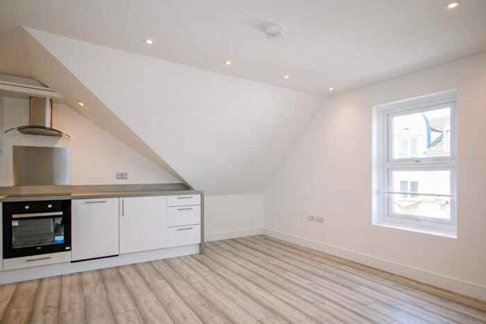 1 Bedroom Flat To Rent In Carshalton Road, Sutton, SM1