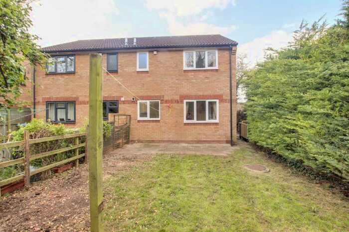 1 Bedroom Semi-Detached House To Rent In Wessex Walk, Westbury, BA13