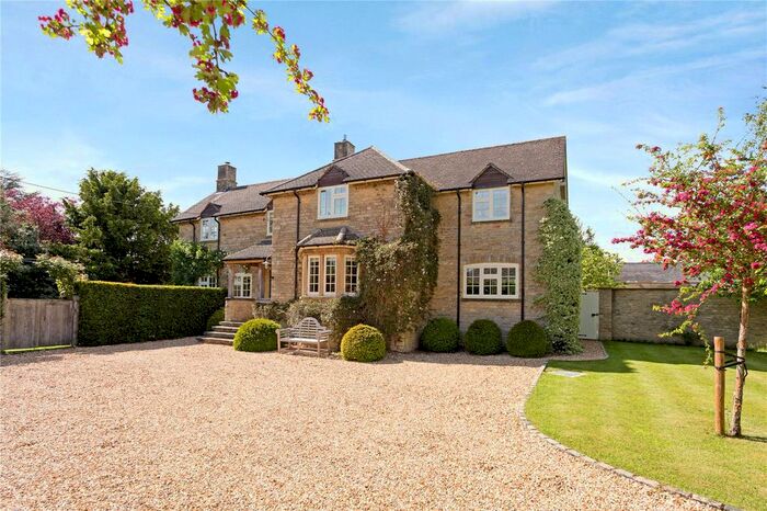 4 Bedroom Detached House For Sale In High Street, Lyneham, Chipping Norton, Oxfordshire, OX7
