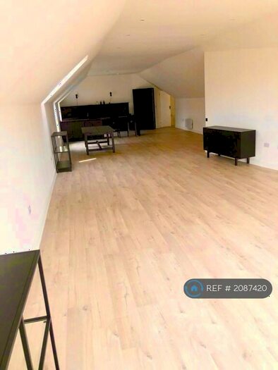 2 Bedroom Penthouse To Rent In Banks Yard, Bulwell, NG6