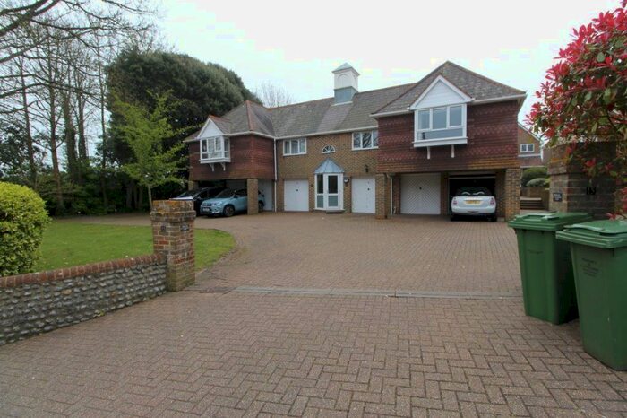 1 Bedroom Flat To Rent In Beachy Head Road, Eastbourne, BN20