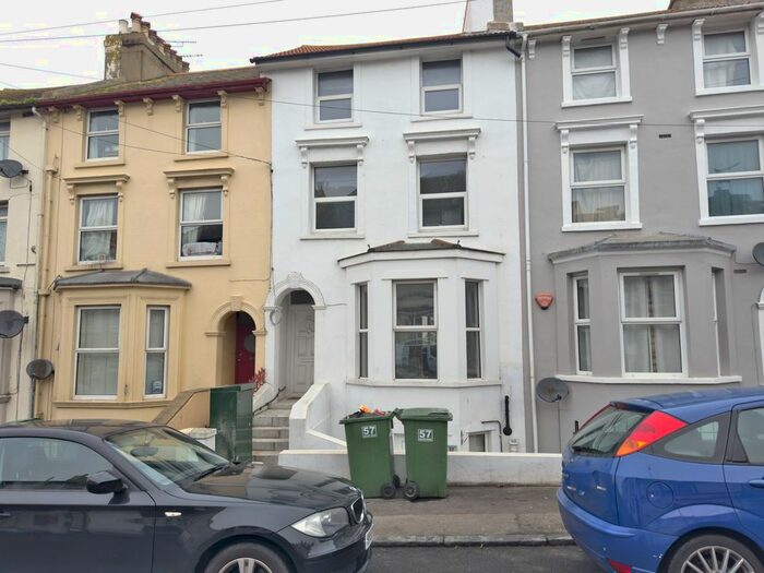 1 Bedroom Flat To Rent In Dover Road, Folkestone, CT20
