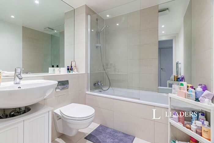 2 Bedroom Apartment To Rent In The Heart, Walton, KT12