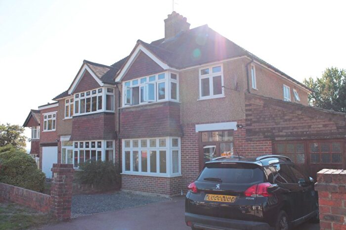3 Bedroom Semi Detached House To Rent In Chanctonbury Chase, Redhill, RH1
