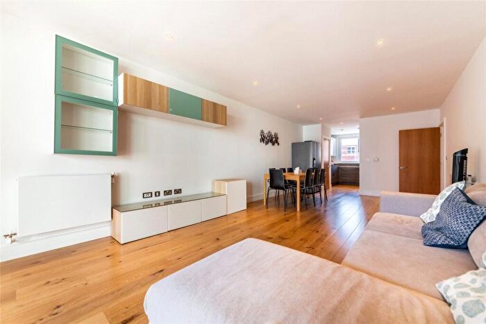 3 Bedroom Flat To Rent In Aurora Point, Rotherhithe, SE16