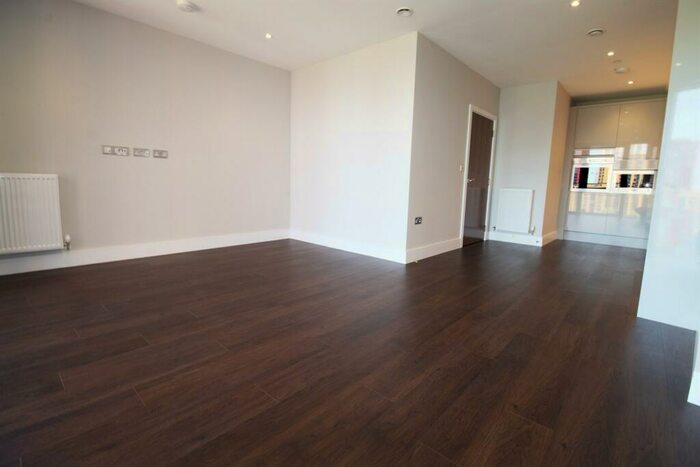 2 Bedroom Apartment To Rent In Handlebury House, E14