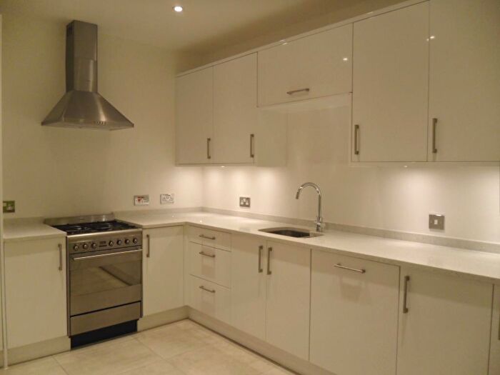 2 Bedroom Apartment To Rent In Jubilee Mansions, Thorpe Road, Peterborough, Cambridgeshire, PE3