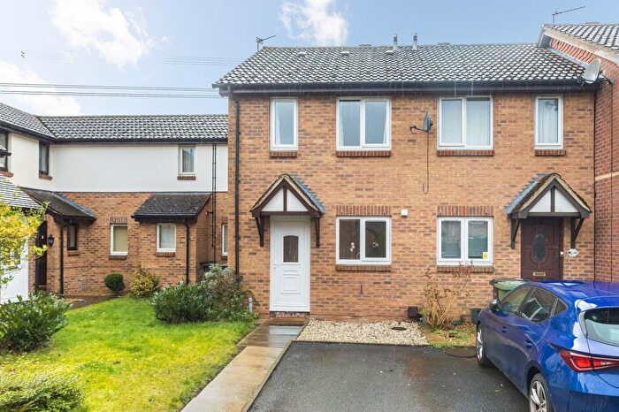 2 Bedroom Terraced House For Sale In Wensum Drive, Didcot, OX11