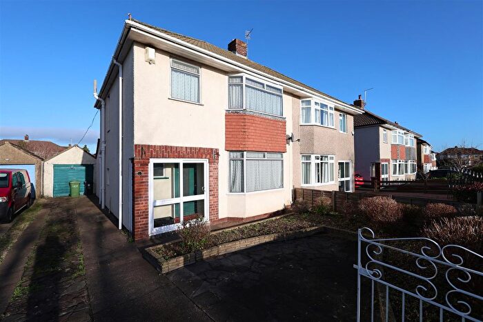 3 Bedroom Semi Detached House For Sale In Quakers Road, Downend, Bristol, BS16