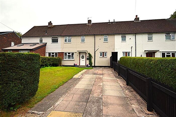 3 Bedroom Terraced House For Sale In Parkett Heyes Road, Macclesfield, SK11