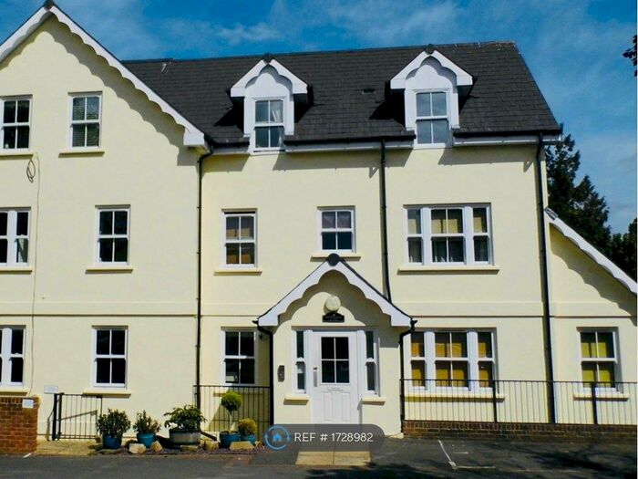 1 Bedroom Flat To Rent In Wentworth Court, Uckfield, TN22