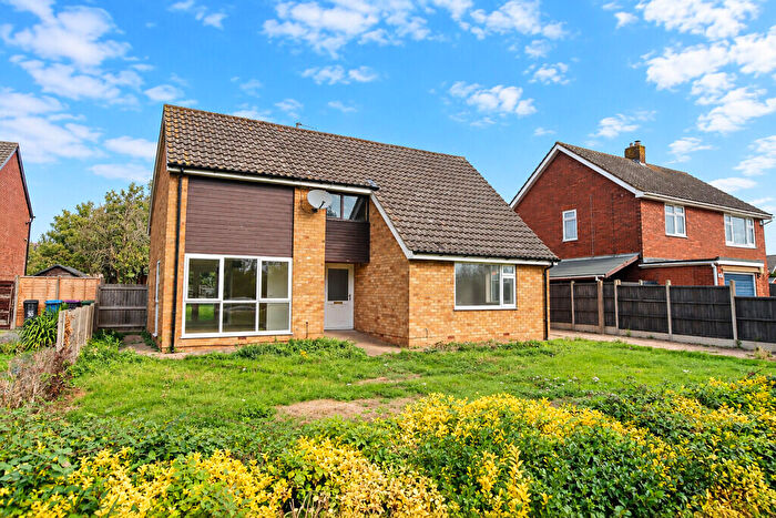 2 Bedroom Detached Bungalow For Sale In Fiskerton Road, Cherry Willingham, LN3