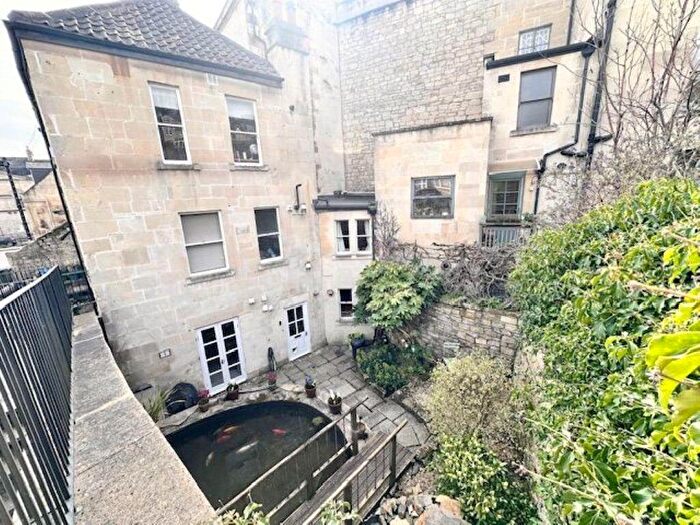 2 Bedroom Flat For Sale In Upper East Hayes, Bath, BA1