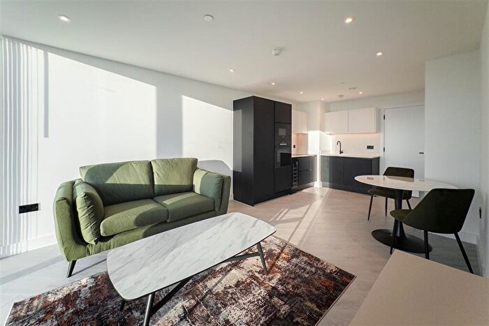 1 Bedroom Apartment To Rent In Vista River Tower, M3