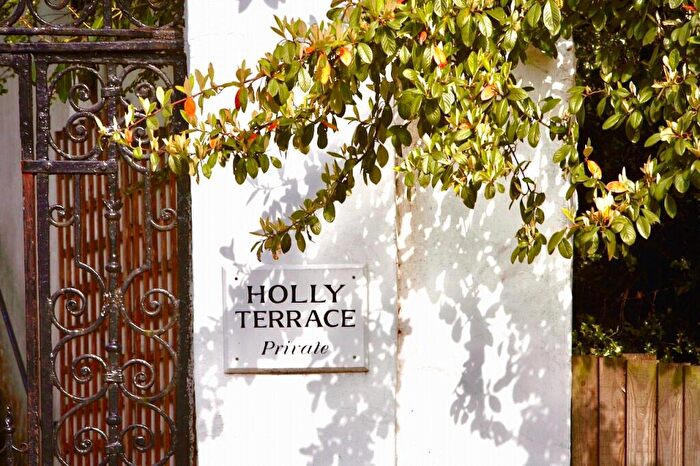 2 Bedroom Apartment For Sale In Holly Terrace, N6