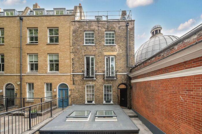 4 Bedroom Terraced House To Rent In Kennington Park Road, Kennington, London, SE11