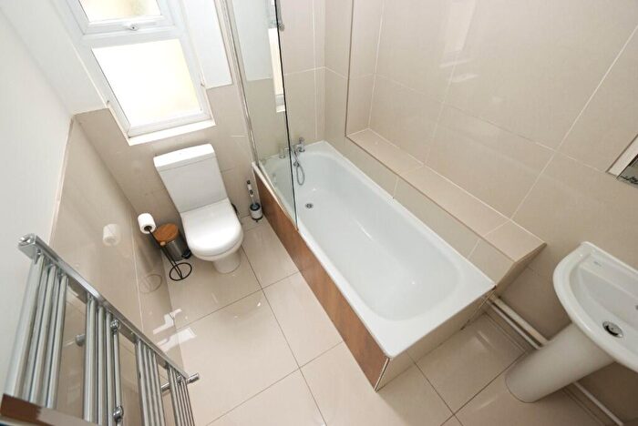 1 Bedroom Flat To Rent In Wellington Road, BN2