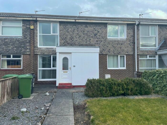 2 Bedroom Flat To Rent In Avondale Gardens, Ashington, Northumberland, NE63