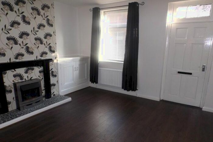 2 Bedroom Terraced House To Rent In John Street, Chesterfield S40