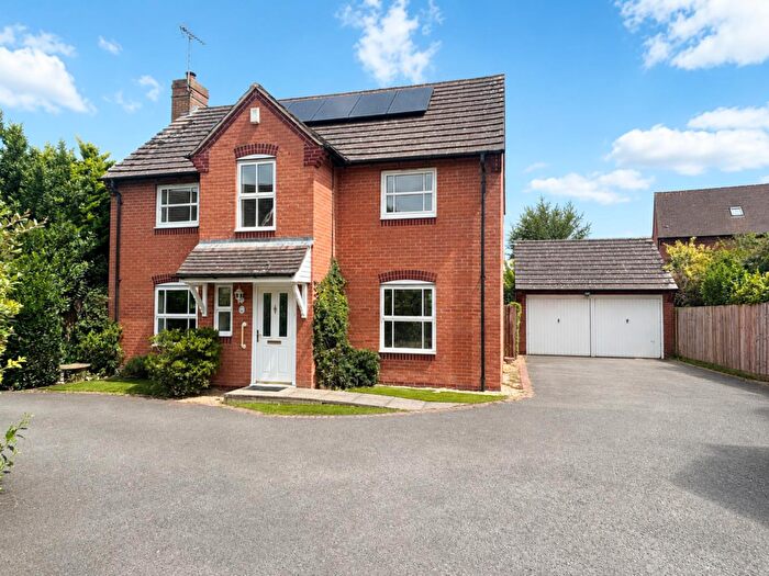 4 Bedroom Detached House For Sale In Millers Way, Grange Park, Northampton, NN4