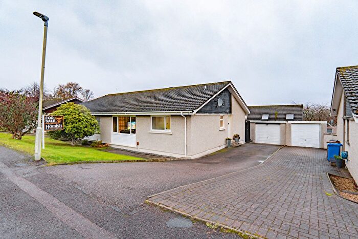 3 Bedroom Semi Detached Bungalow For Sale In Firthview Avenue, Inverness, IV3