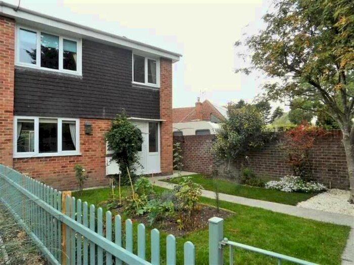 3 Bedroom Semi-Detached House To Rent In Worle, BS22