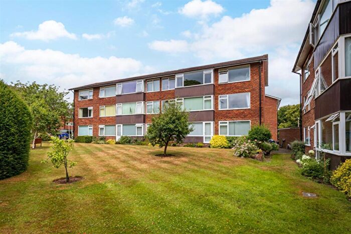 2 Bedroom Apartment For Sale In St. Margaret's, London Road, Guildford, GU1