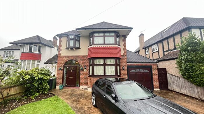 3 Bedroom Detached House To Rent In Abinger Avenue, Cheam, SM2