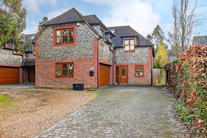 5 Bedroom Detached House For Sale In South Drive, Littleton, SO22