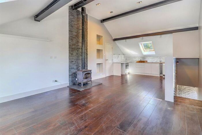 Studio To Rent In Church Lane, Broxbourne, Herts, EN10