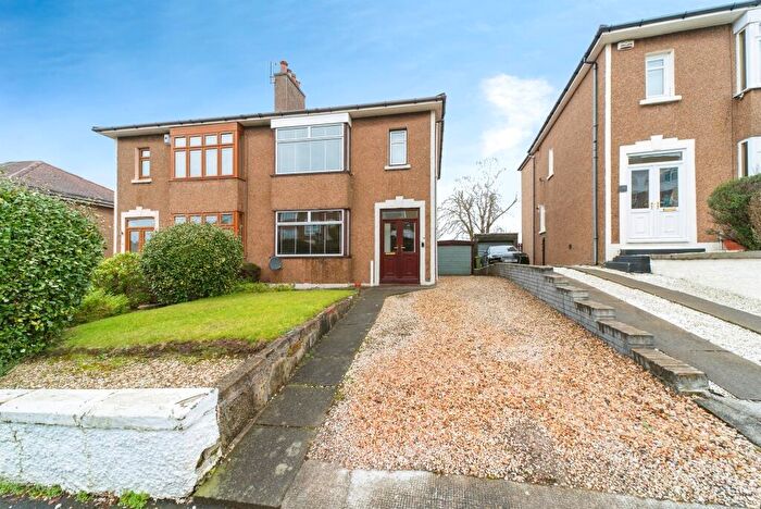 3 Bedroom Semi-Detached House For Sale In Kilpatrick Gardens, Clarkston, Glasgow, G76