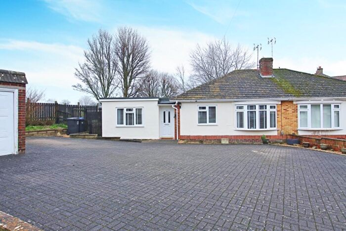 3 Bedroom Bungalow For Sale In **Large Corner Plot**Byron Close, SP11