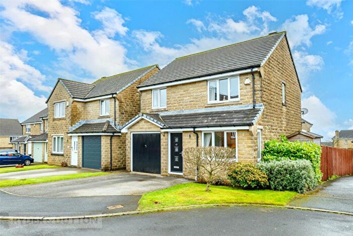 4 Bedroom Detached House For Sale In Bradshaw View, Queensbury, Bradford, West Yorkshire, BD13