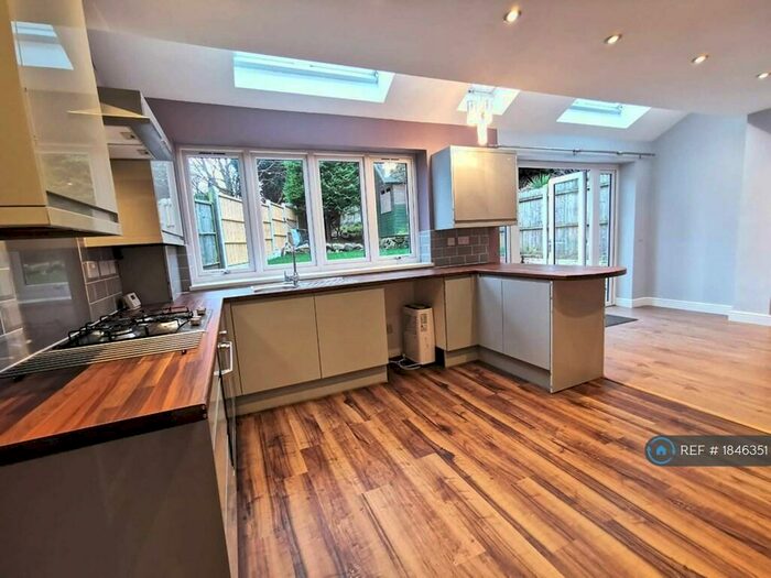 4 Bedroom Detached House To Rent In Knightwick Crescent, Birmingham, B23