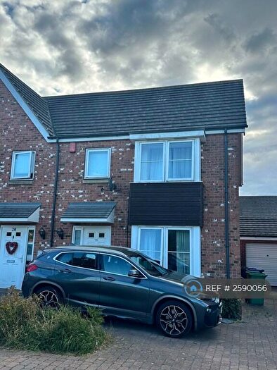 3 Bedroom Semi-Detached House To Rent In Silver Birch Place, Grimsby, DN34