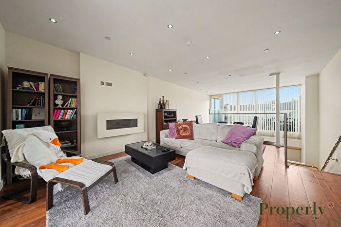 3 Bedroom Flat For Sale In Denham Street, Blenheim Court, SE10