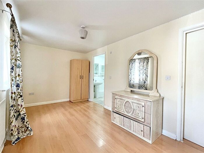 2 Bedroom Flat To Rent In Hirst Crescent, Wembley, HA9